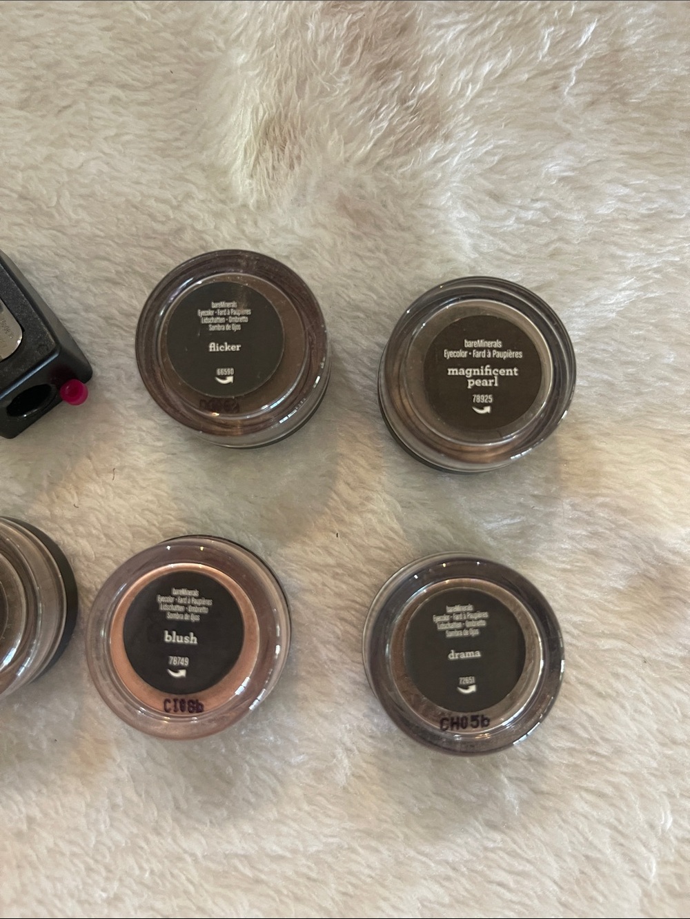 BareMinerals Eyeshadow, set of 9, plus liner sharpener - Picture 6 of 6